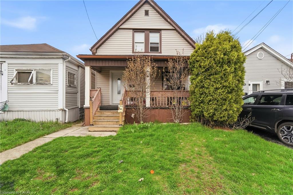 99 Robins Avenue Property Photo 1