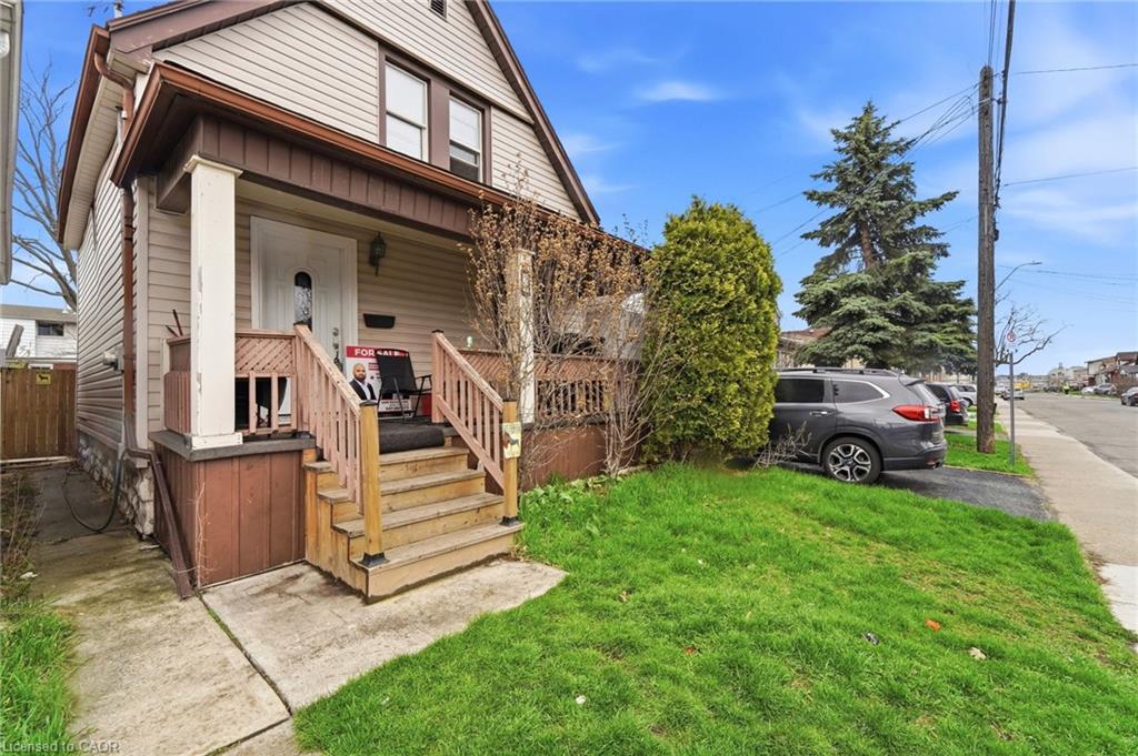 99 Robins Avenue Property Photo 2