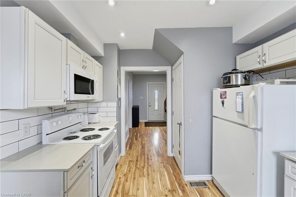 99 Robins Avenue Property Photo 9