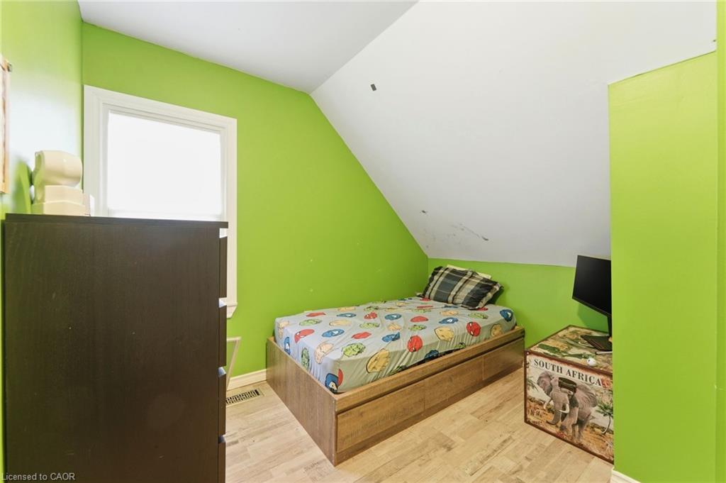 99 Robins Avenue Property Photo 18