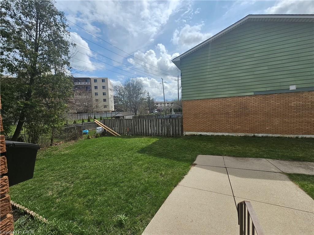 6-161 Berkindale Drive Property Photo 3