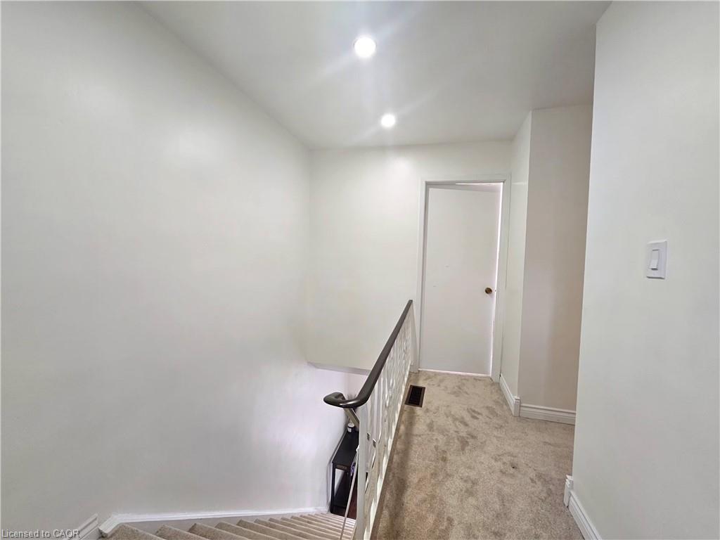 6-161 Berkindale Drive Property Photo 10