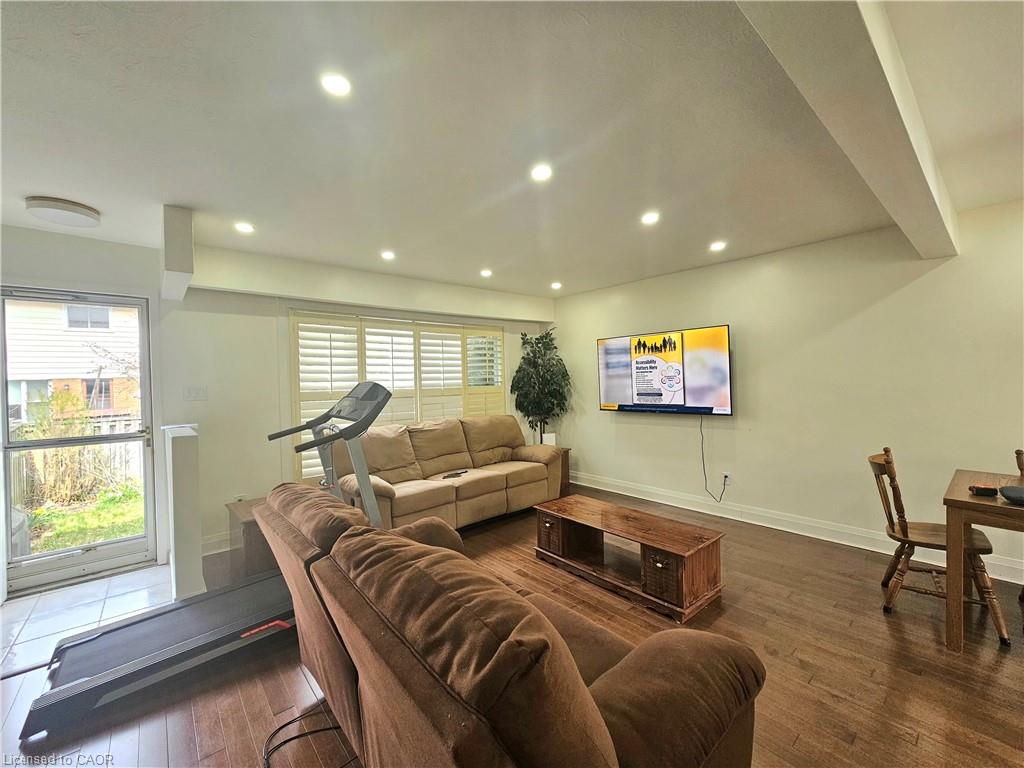 6-161 Berkindale Drive Property Photo 22