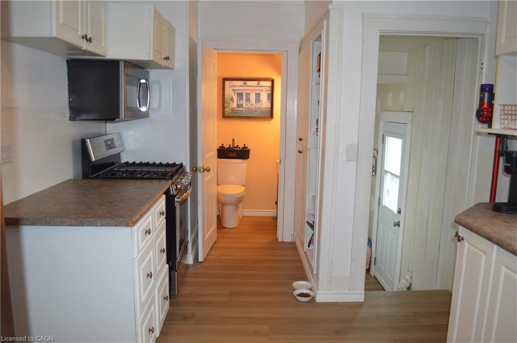 73 Talbot Street S Property Photo 15