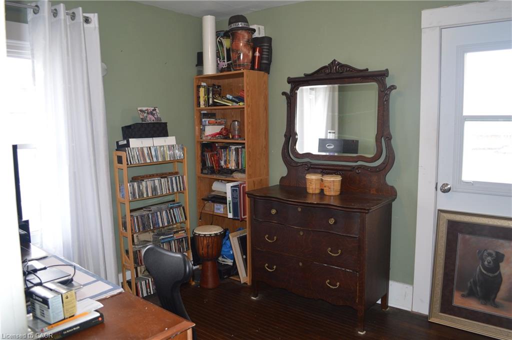 73 Talbot Street S Property Photo 22