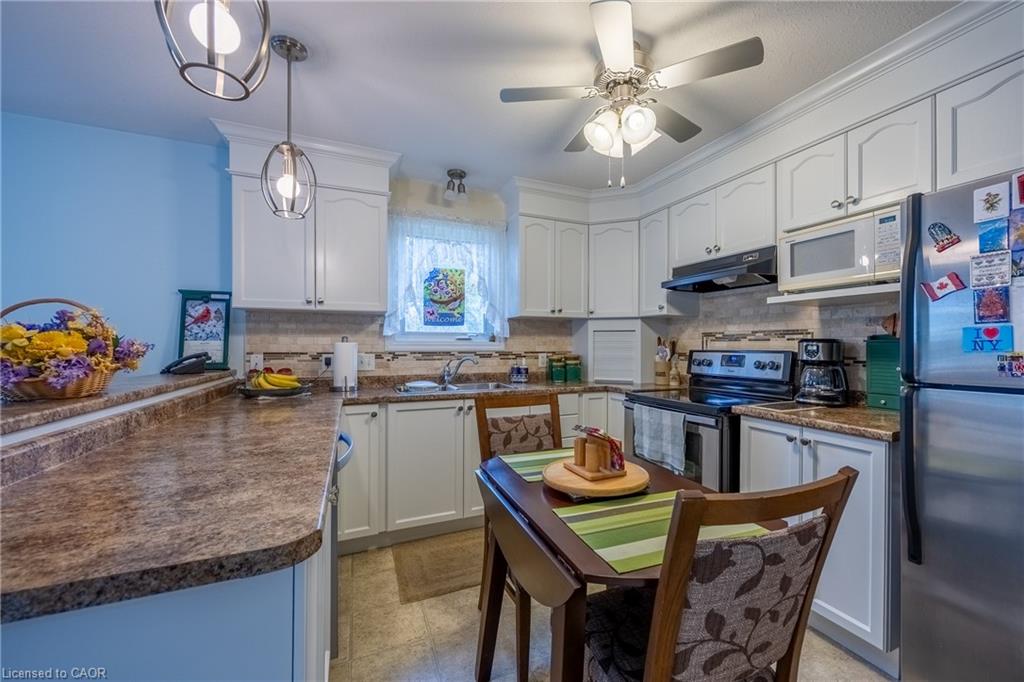 8-93 Elmhurst Avenue Property Photo 8
