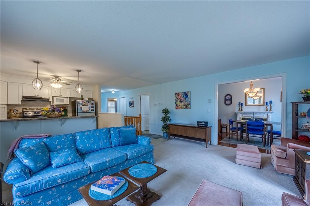 8-93 Elmhurst Avenue Property Photo 11