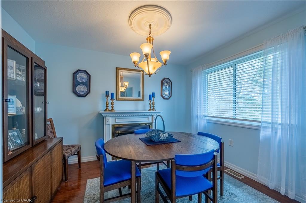 8-93 Elmhurst Avenue Property Photo 12