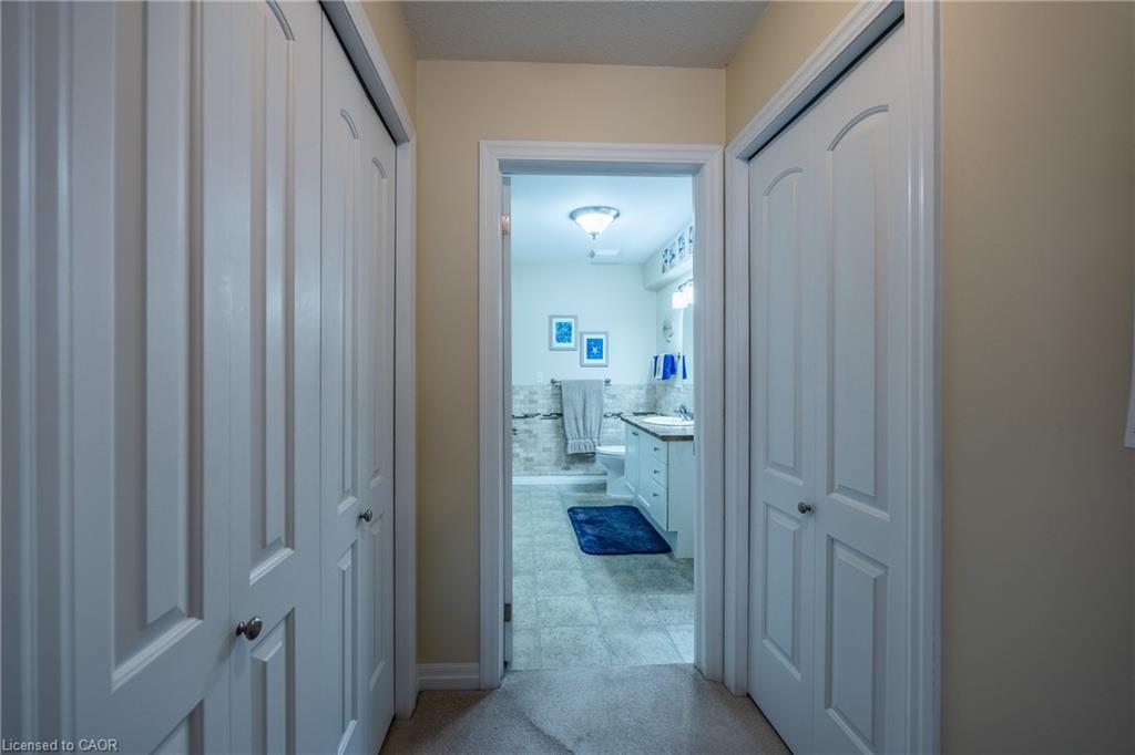 8-93 Elmhurst Avenue Property Photo 16