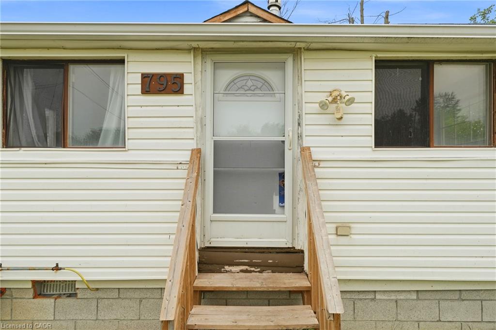 795 Third Avenue Property Photo 4