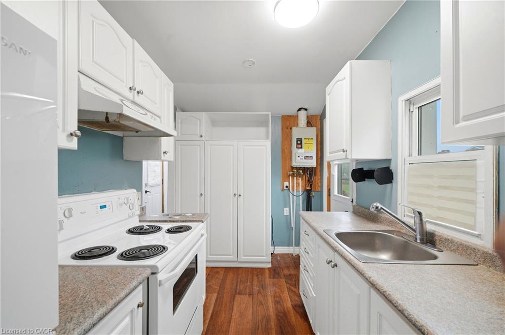 795 Third Avenue Property Photo 10