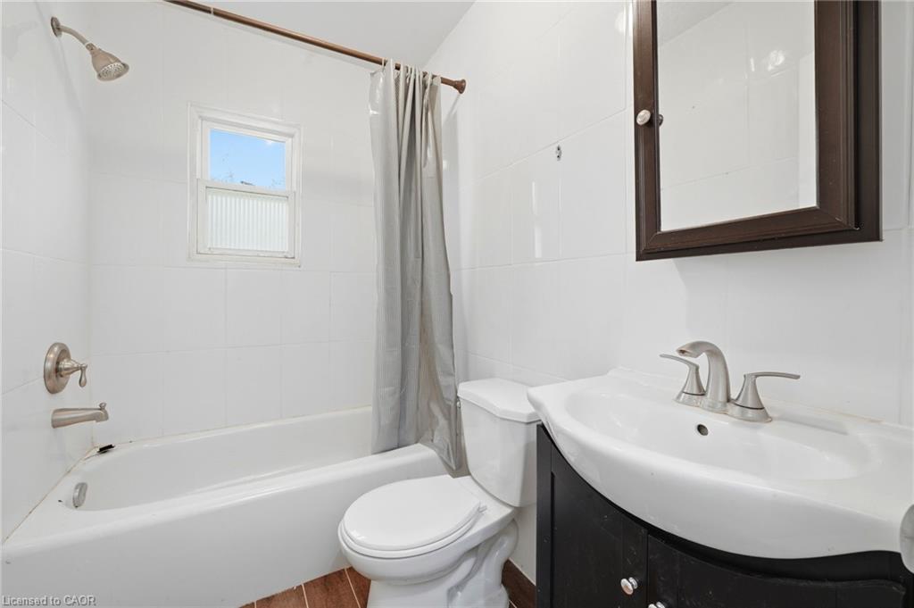 795 Third Avenue Property Photo 19
