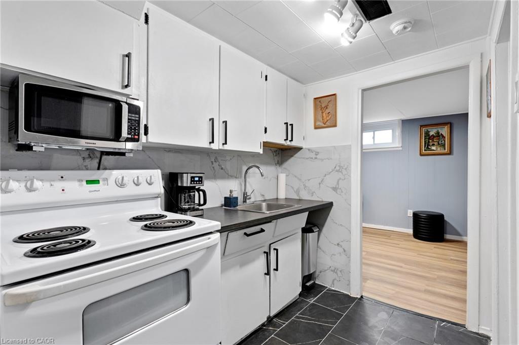 34 Christopher Drive Property Photo 26