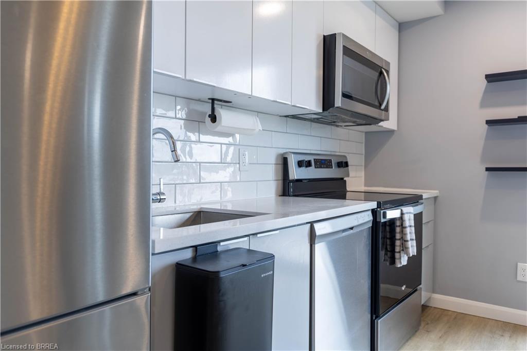 603-7 Erie Avenue Property Photo 4