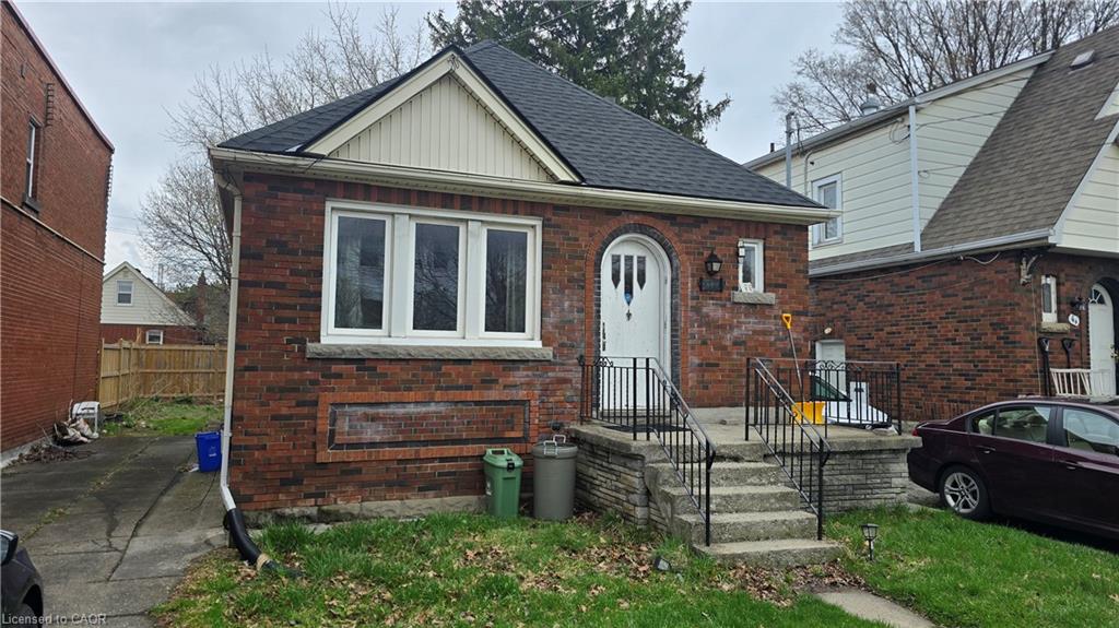 66 Cline Avenue S Property Photo 1