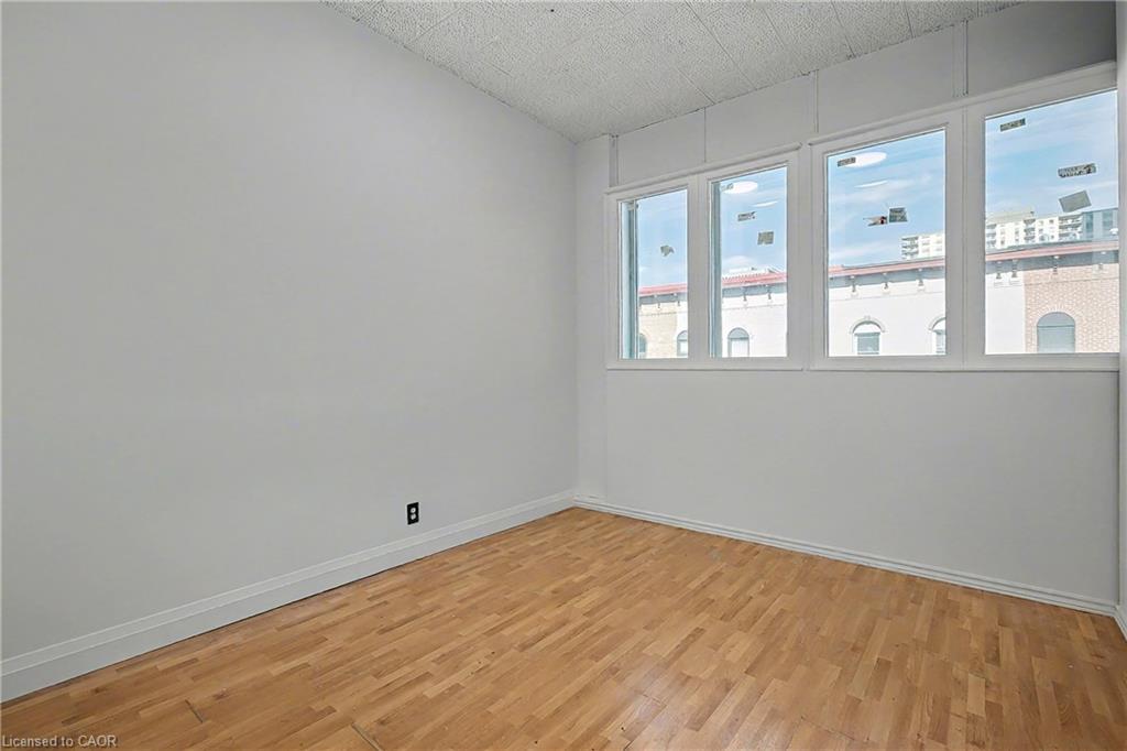 2-19 King Street E Property Photo 18