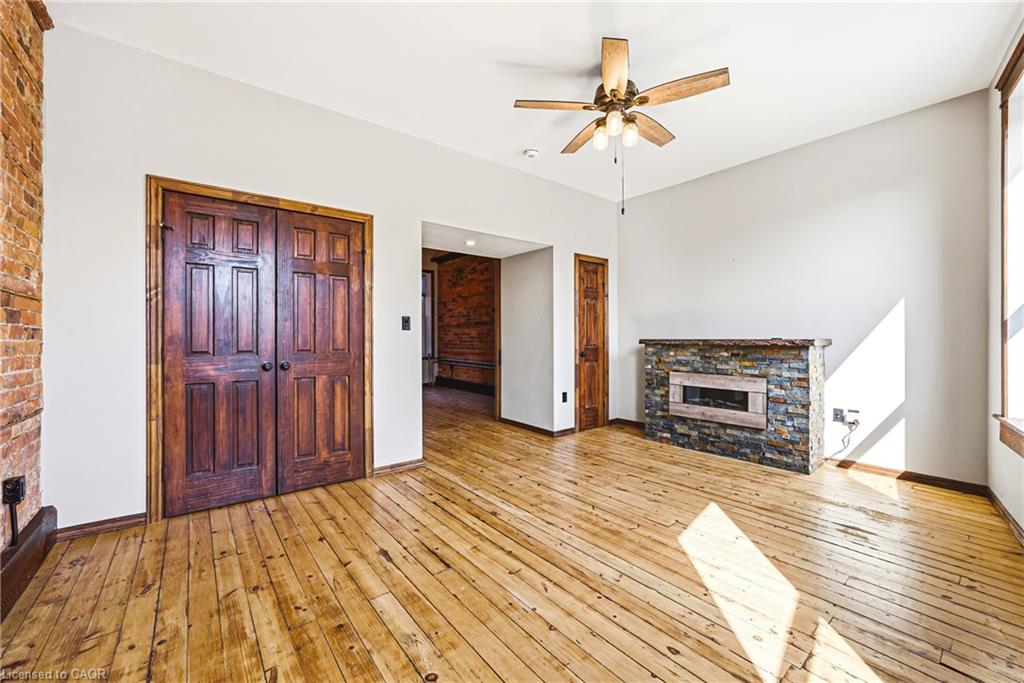 593 & 595 King Street E Property Photo 33