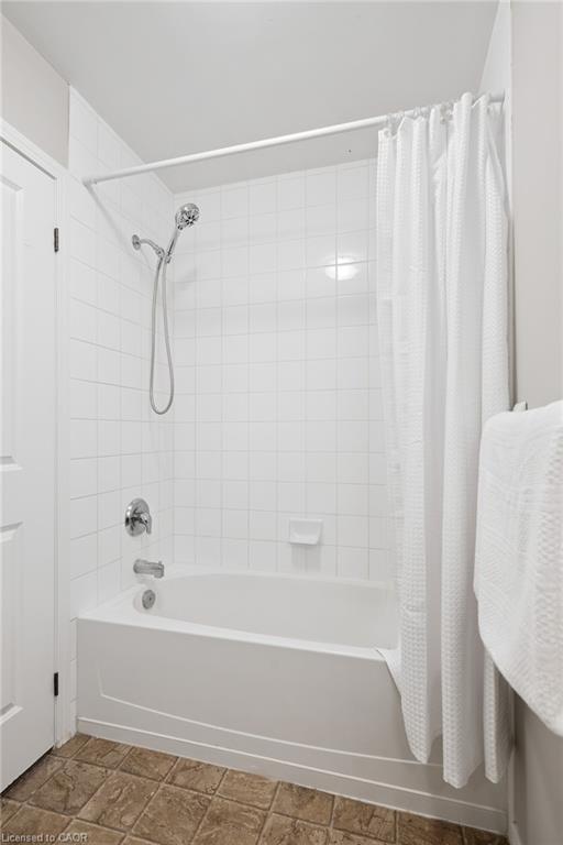 951 Zeller Crescent Property Photo 22