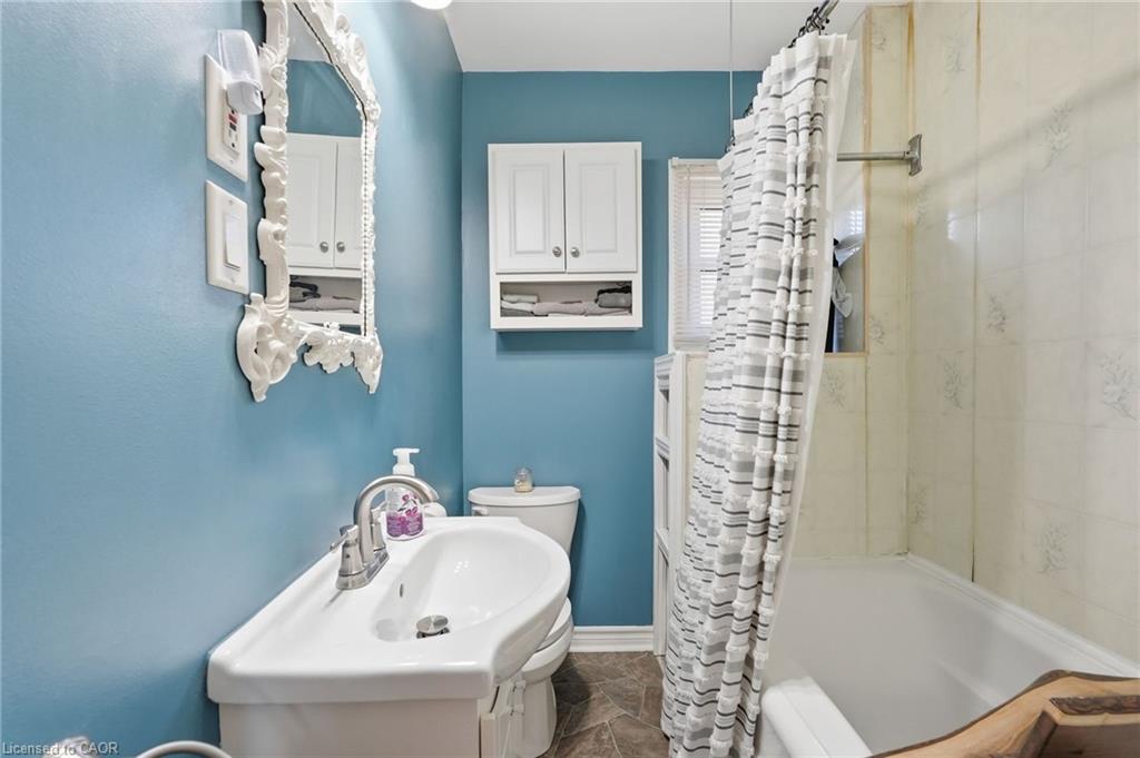 224 Balsam Avenue S Property Photo 21