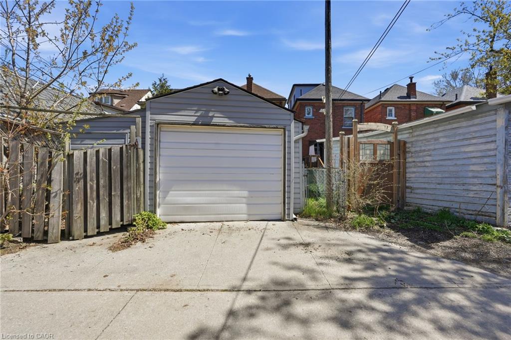 224 Balsam Avenue S Property Photo 37