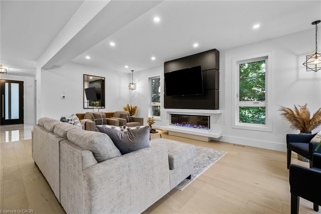 1207 Queen Street N Property Photo 10
