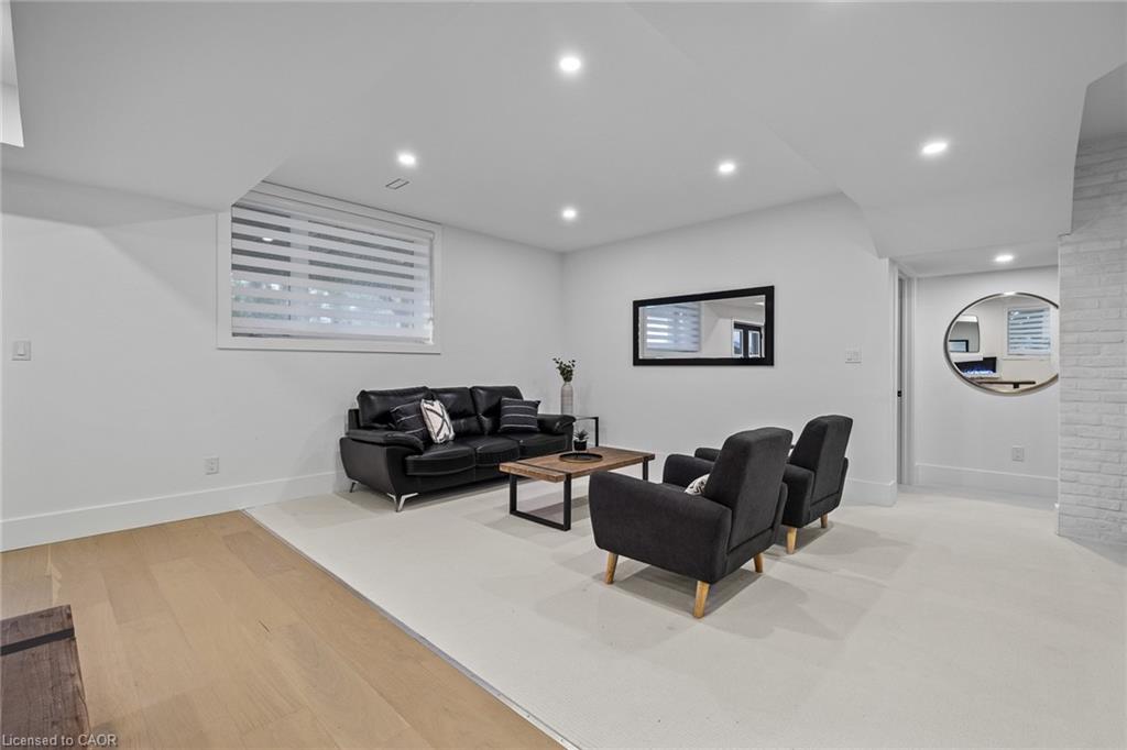 1207 Queen Street N Property Photo 35
