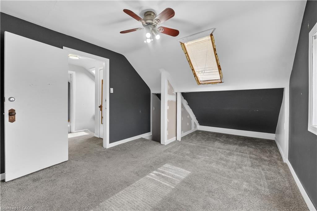 1367 St Marys Crescent Property Photo 18