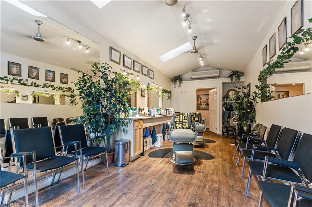 560 Peel Street Property Photo 26
