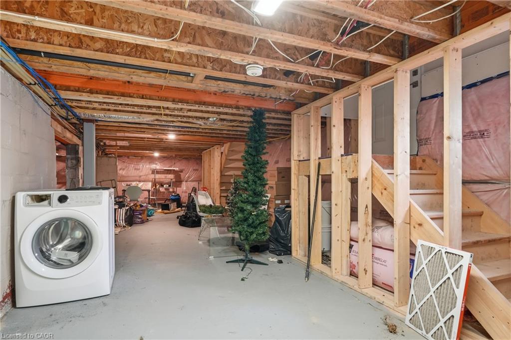 19 King Street W Property Photo 17
