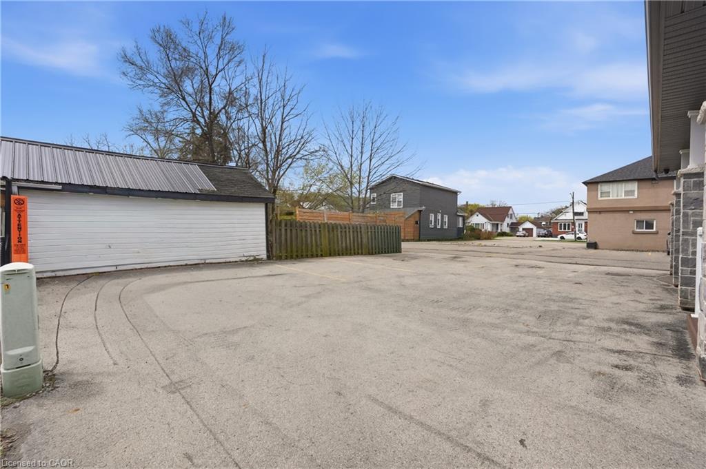 19 King Street W Property Photo 25