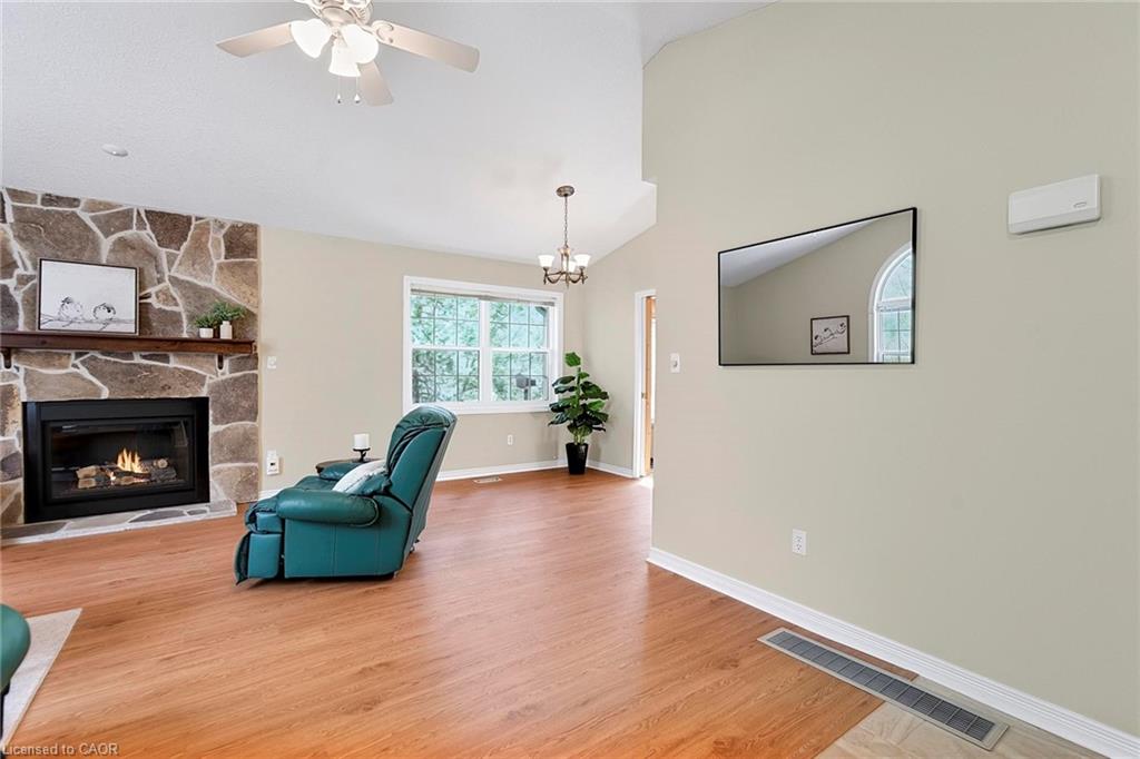 10325 Grand Oaks Drive Property Photo 8