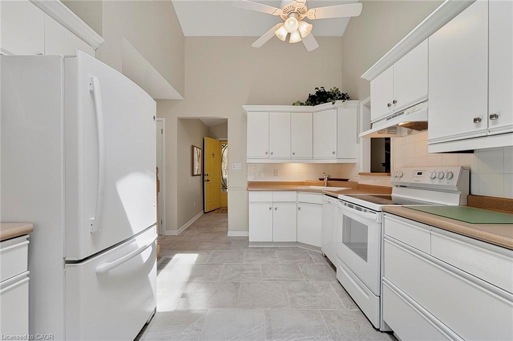 10325 Grand Oaks Drive Property Photo 10