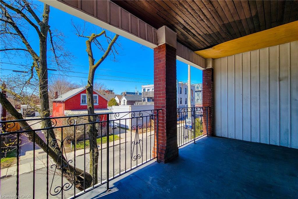 254 Emerald Street N Property Photo 13