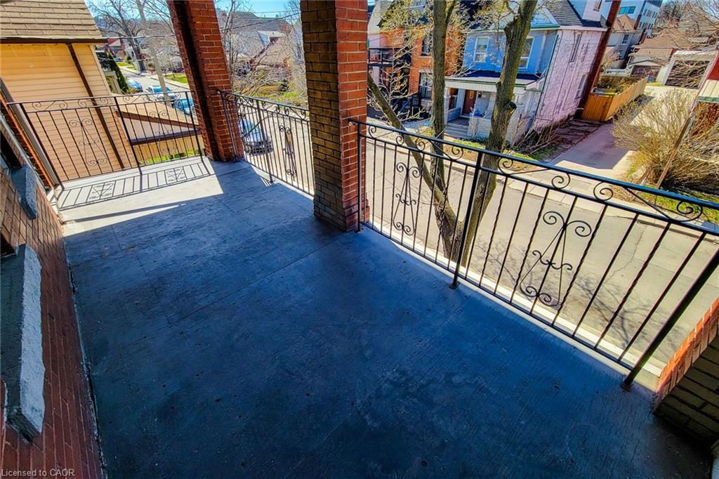 254 Emerald Street N Property Photo 14