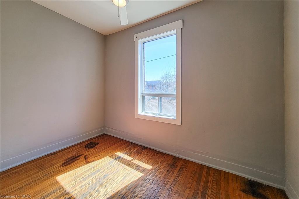 254 Emerald Street N Property Photo 16