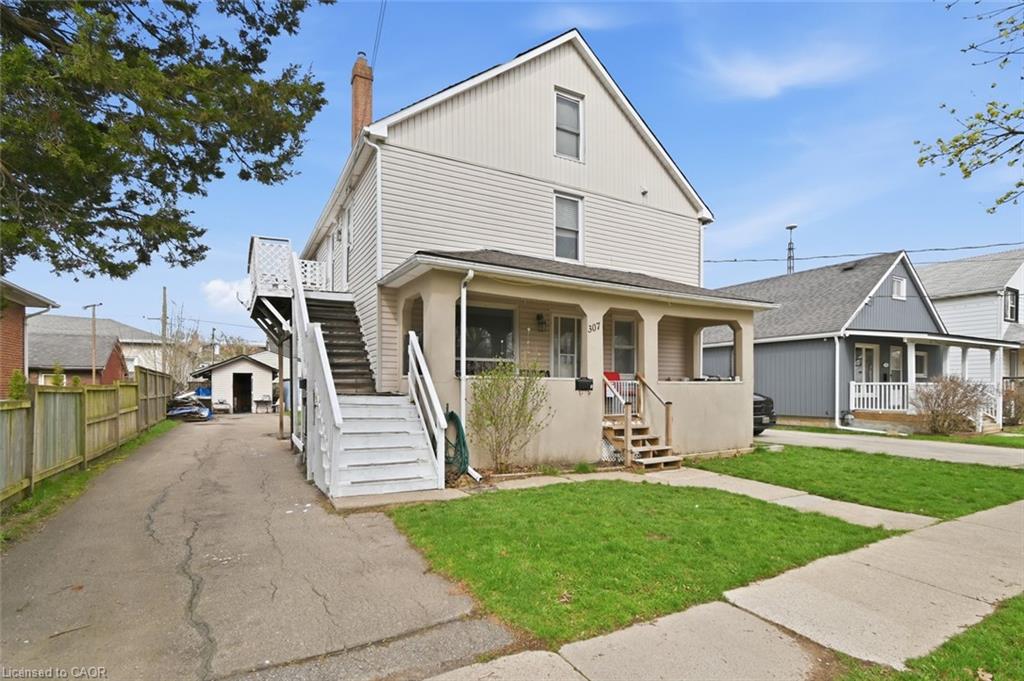 307 Wallace Avenue S Property Photo 2