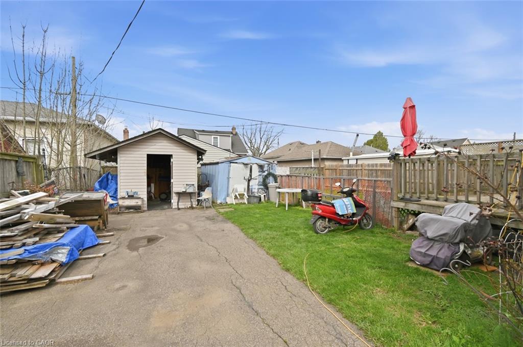 307 Wallace Avenue S Property Photo 4