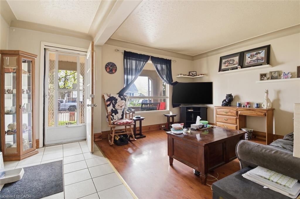307 Wallace Avenue S Property Photo 19