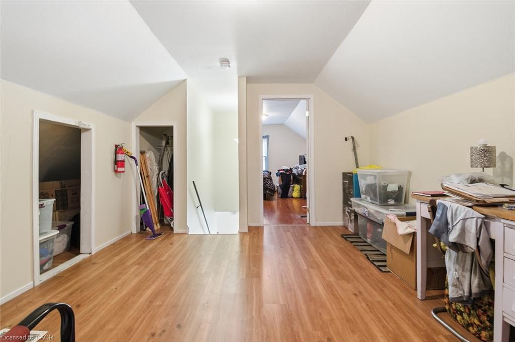 307 Wallace Avenue S Property Photo 36