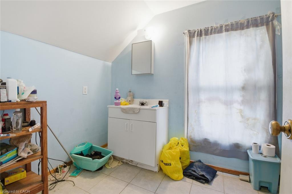 307 Wallace Avenue S Property Photo 37