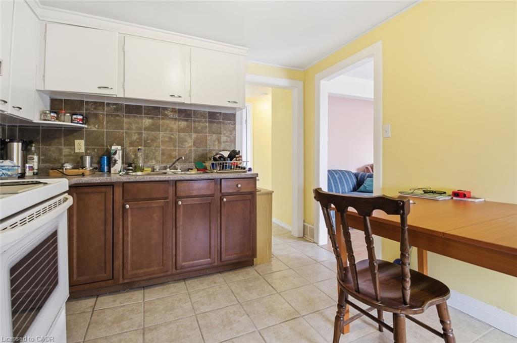 307 Wallace Avenue S Property Photo 43
