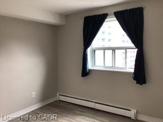 904-81 Charlton Avenue E Property Photo 10