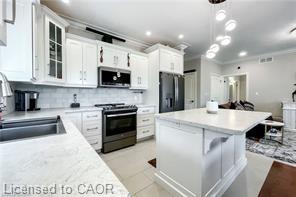 9 William Street S Property Photo 14