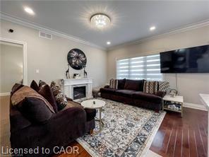 9 William Street S Property Photo 17