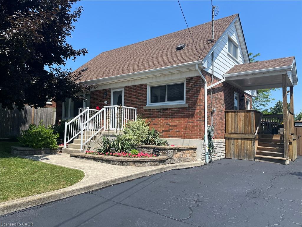 129 Broker Drive Property Photo 3