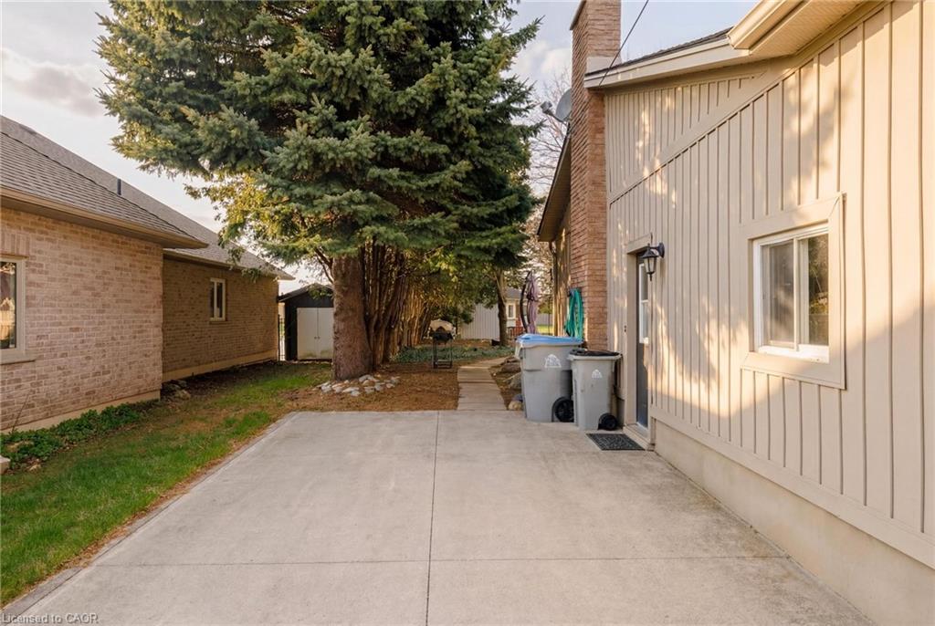 465 Boyne Avenue Property Photo 21