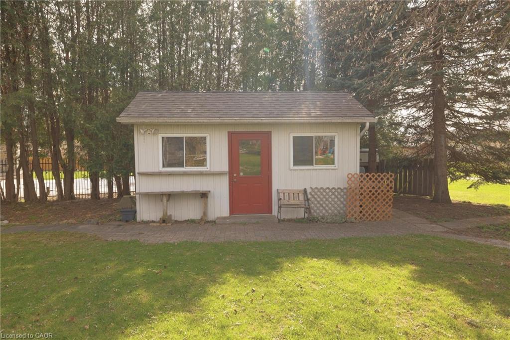 465 Boyne Avenue Property Photo 23