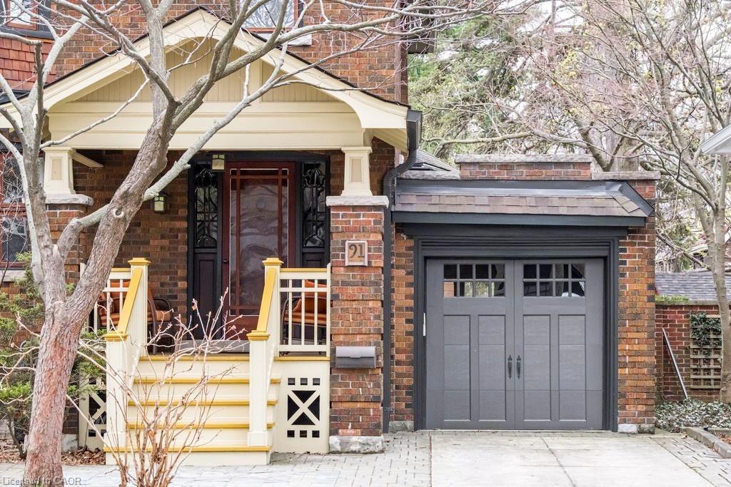 91 Paisley Avenue N Property Photo 3