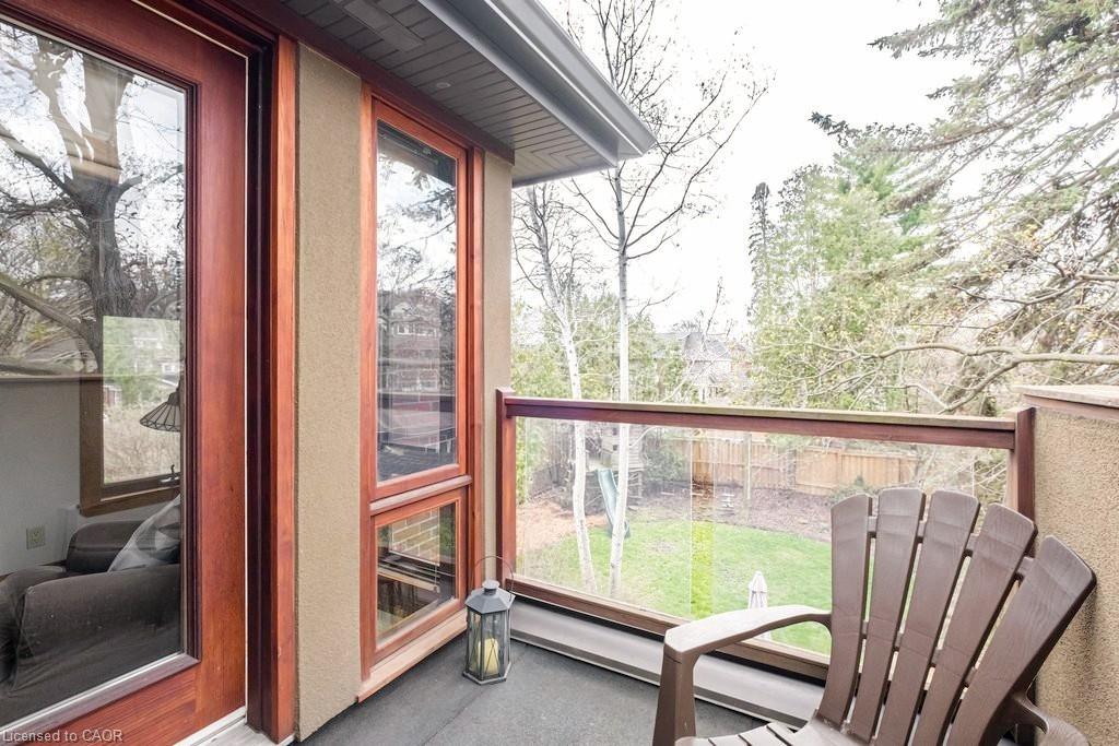 91 Paisley Avenue N Property Photo 32