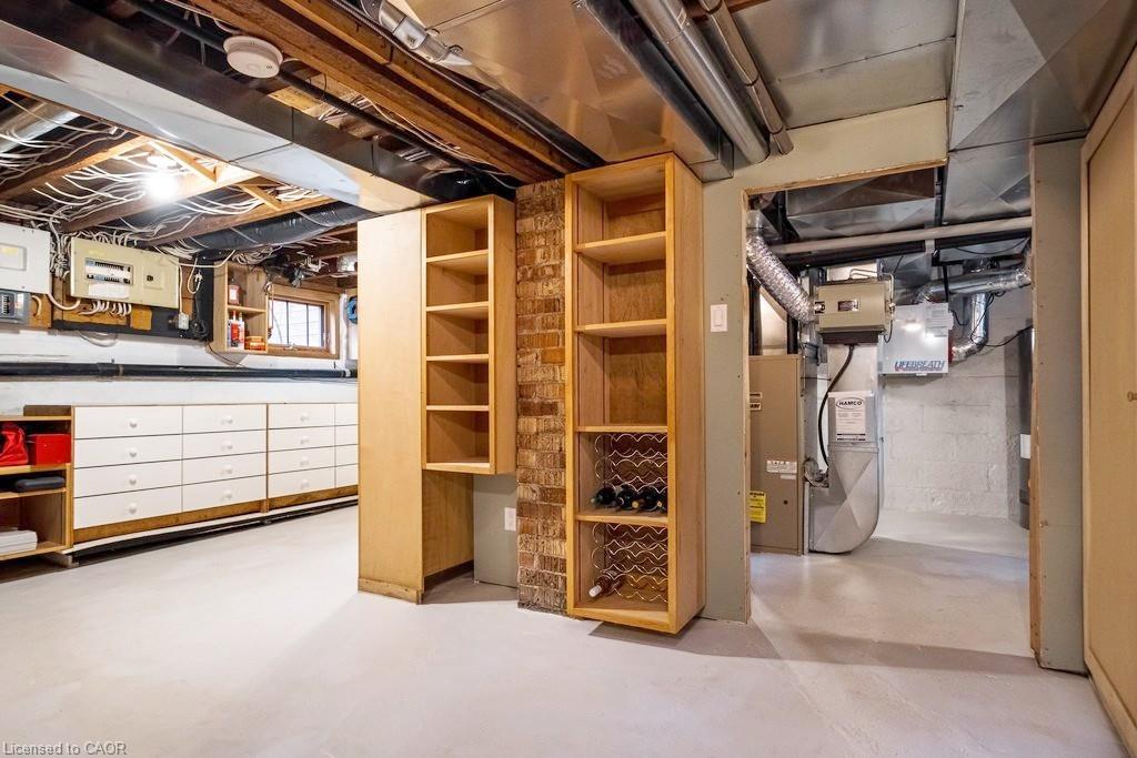 91 Paisley Avenue N Property Photo 38